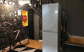 Single room with underbed 8