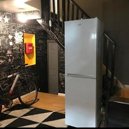 Single room with underbed 8 London Exterior foto