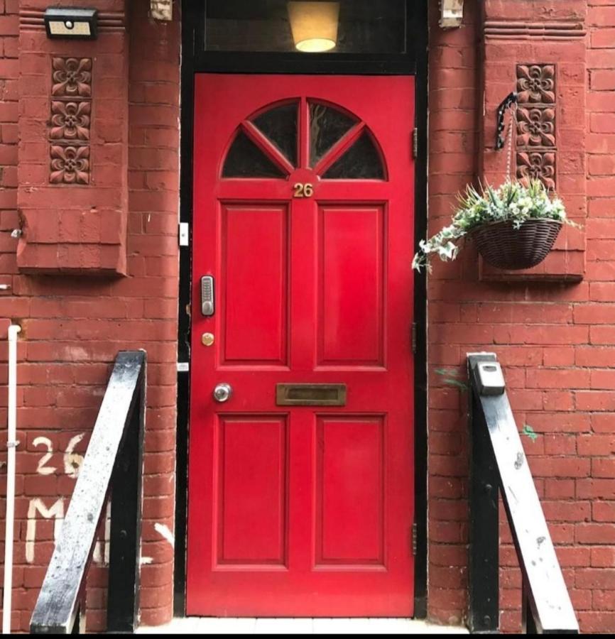 Single room with underbed 8 London Exterior foto